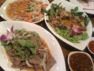 ร้านอาหาร โรงลาบยโสธร