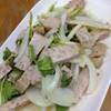 ยำหมูยอ ที่ ร้านอาหาร วิแหนมเนือง