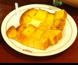 ร้านอาหาร มนต์นมสด ถนนดินสอ