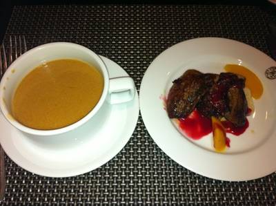 ฟัวกรา ที่ ร้านอาหาร The Rain Tree Cafe Plaza Athenee Hotel