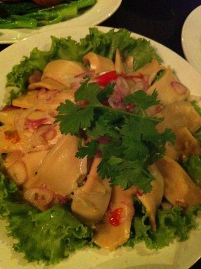 ยำเป๋าฮื้อ ที่ ร้านอาหาร ไออาต้า (IATA)