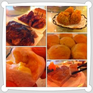 เป็ด หมูแดง หมูกรอบ ซาลาเปาครีมลาวา ซาลาเปาอบไส้ครีม เผือกทอด ที่ ร้านอาหาร อาเก่ง อบาโลน (Ah-Keng Abalone)