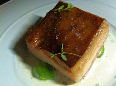 12 Hours Braised Pork BELLY หมูสามชั้นตุ๋ม 12 ชั่วโมงแบบชูวี ที่ ร้านอาหาร Hyde & Seek Gastro Bar