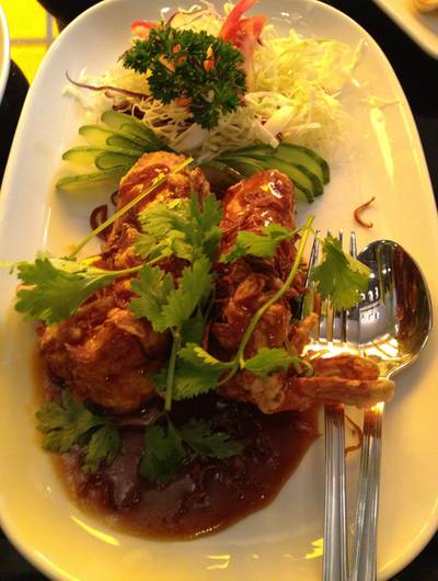 กุ้งแม่น้ำซอสมะขาม ที่ ร้านอาหาร ขวัญจิตร