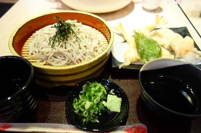ร้านอาหาร Kazokutei Central ปิ่นเกล้า