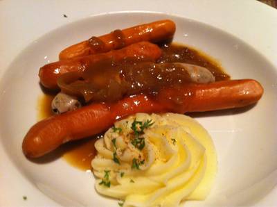 ไส้กรอก&มันบด ที่ ร้านอาหาร Wine I Love You CDC