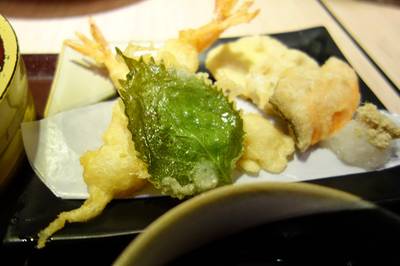 ร้านอาหาร Kazokutei Central ปิ่นเกล้า