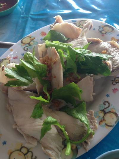 ปลาสดลวก ที่ ร้านอาหาร ก๋วยเตี๋ยวลูกชิ้นปลานายหอย