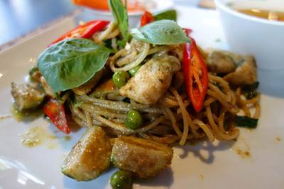 สปาเก็ตตี้แกงเขียวหวาน ที่ ร้านอาหาร Peppery Barrel Bistro & Wine bar
