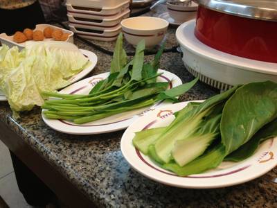 ผัก ต้มๆๆๆ ที่ ร้านอาหาร เท็กซัสสุกี้ สัมพันธวงศ์ 