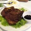 ขาหมูทอด ที่ ร้านอาหาร สเต็กครูต้อ