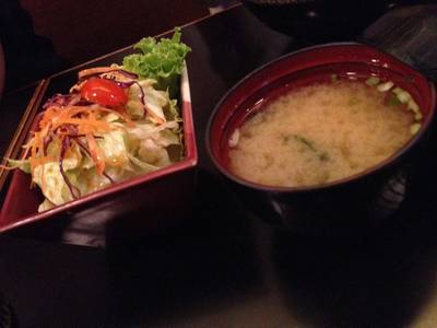 สลัดและซุปสอบผ่านครับ ที่ ร้านอาหาร Kinniku Gyudon