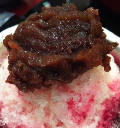 ชนมน้ำแข็งไสราดถั่วแดง ที่ ร้านอาหาร yayoi Forture Town