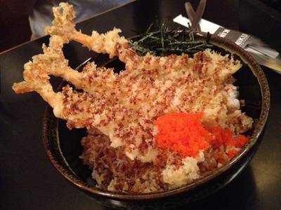 เมนูนี้เจ๋งมากๆ อย่าปล่อยผ่านกับข้าวเทมปุระ ที่ ร้านอาหาร Kinniku Gyudon