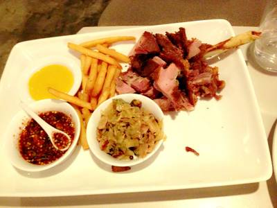 ร้านอาหาร Greyhound Café - J Avenue