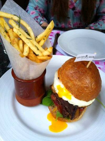 ร้านอาหาร Hyde & Seek Gastro Bar