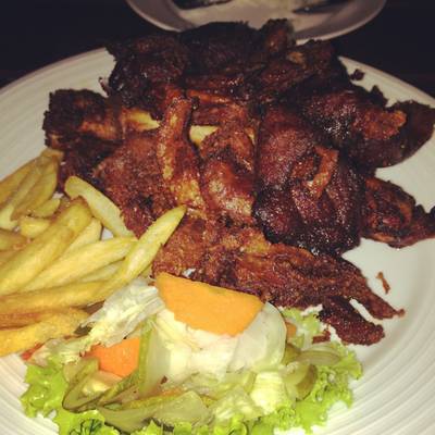 ขาหมูเยอรมัน ที่ ร้านอาหาร De' Wind ขาหมูเยอรมัน ที่ ร้านอาหาร De' Wind