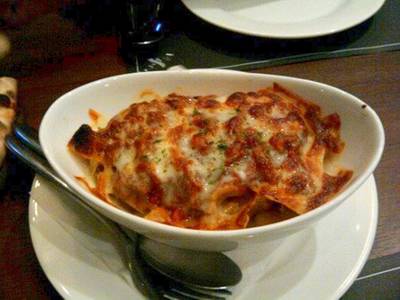 ร้านอาหาร Wine Republic Thonglor ร้านอาหาร Wine Republic Thonglor