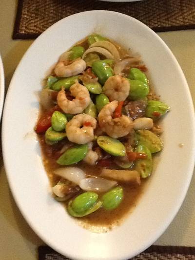 สะตอกุ้งผัดกะปิ ที่ ร้านอาหาร จันทน์หอม