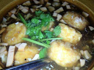 เต้าหู้น้ำแดง ไม่อร่อยเลย ที่ ร้านอาหาร สามเสนวิลล่า ราชพฤกษ์