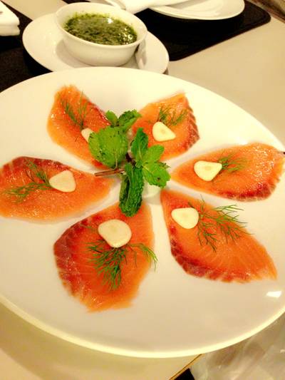 ร้านอาหาร Greyhound Café - J Avenue