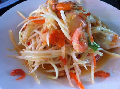 ส้มตำไข่เค็ม ที่ ร้านอาหาร ไก่ทอดเดชา