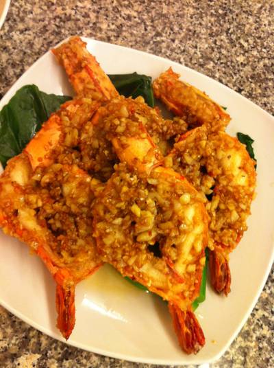 กุ้งเจี๋ยนน้ำมันหอย ที่ ร้านอาหาร ครัวอาม่า