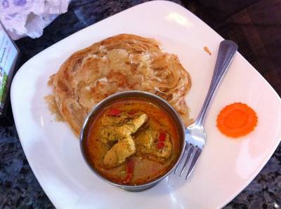 โรตีแกงไก่ แนะนำ อร่อย ที่ ร้านอาหาร โกปี๊ เดอ ภูเก็ต