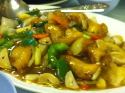ราดหน้าปลาเต้าซี่ ที่ ร้านอาหาร ร้านอาหารจีนเสี่ยวเอ้อร์