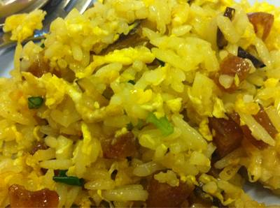 ข้าวอบกุนเชียง ที่ ร้านอาหาร ร้านอาหารจีนเสี่ยวเอ้อร์