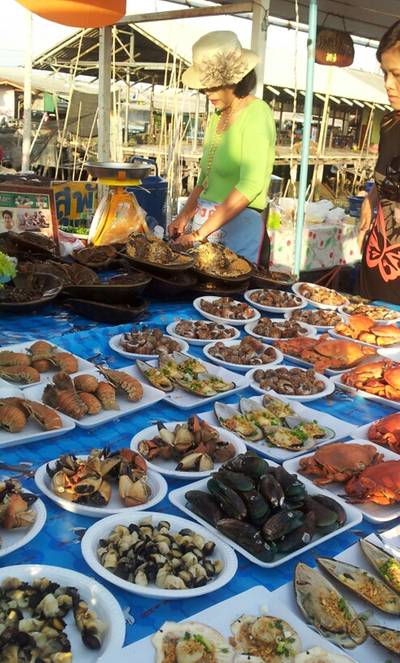 ร้านอาหาร ตลาดประมงท่าเรือพลี