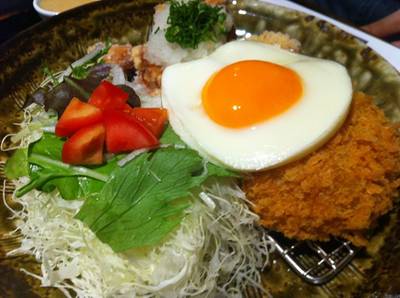 ทงตัตสึ ที่ ร้านอาหาร Ootoya J Avenue