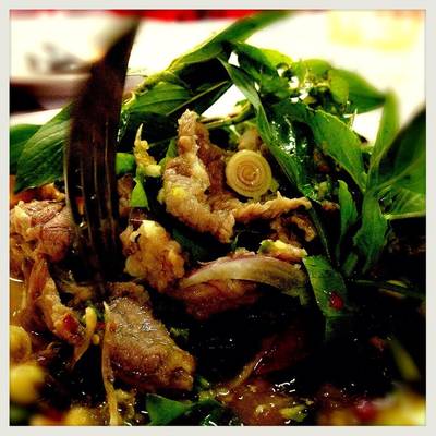 ยำเนื้อน่องลาย!!! ที่ ร้านอาหาร เส่ย