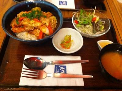 ข้าวหมูผัดกิมจิ ที่ ร้านอาหาร Ootoya J Avenue