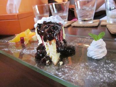 ร้านอาหาร The Fabulous Bar & Dessert Cafe