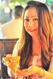 แฟนผมเองคร๊าบบบ ^..^ ที่ ร้านอาหาร Chili La Roni