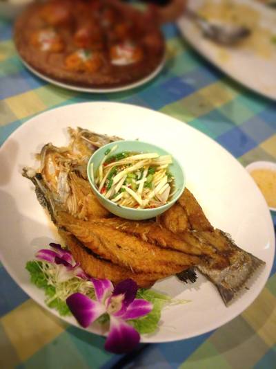ร้านอาหาร เรือนปั้นหยา