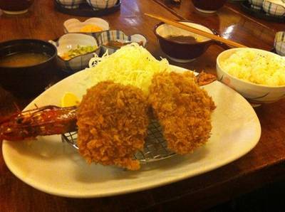 ทงคุตสึกุ้ง + หมู ที่ ร้านอาหาร Katsu King K-Village