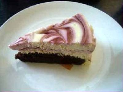 ราสเบอรี่ชีสเค้ก อร่อยเลยค่ะ ชอบมาก ที่ ร้านอาหาร Cherubin