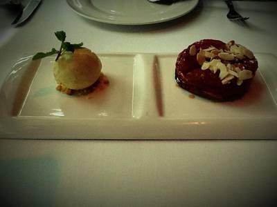 ร้านอาหาร Water Library Chamchuree Square