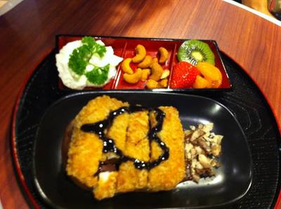 ไอศครีมทงคัตสึ 159 บาท ที่ ร้านอาหาร Icedea