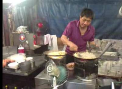 ร้านอาหาร คั่วไก่กระทะทองเหลือง (เยาวราช)