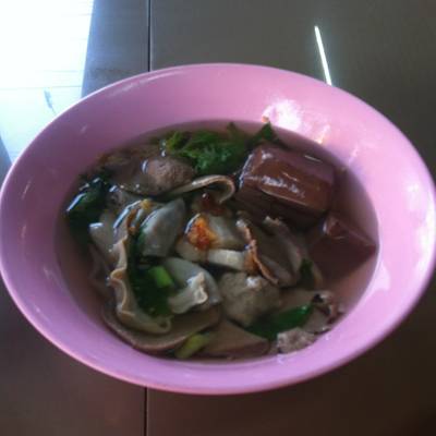 ต้มเลือดหมูรสเด็ด ที่ ร้านอาหาร นายดอนต้มเลือดหมู