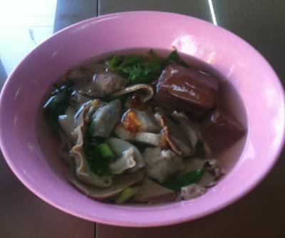 ต้มเลือดหมูรสเด็ด ที่ ร้านอาหาร นายดอนต้มเลือดหมู