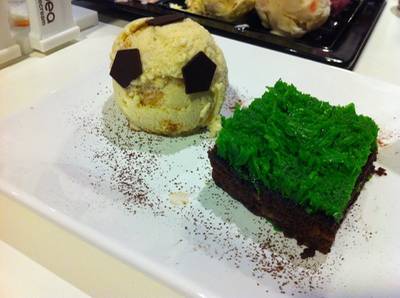 World cup บราวนี่ 145 บาท ที่ ร้านอาหาร Icedea