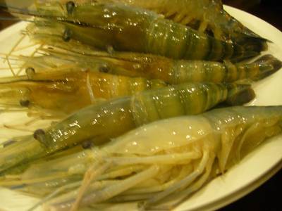กุ้งที่นี่ตัวโตไม่แพ้ที่ไหนเหมือนกันนะนี่ อิอิ ที่ ร้านอาหาร Daichan Giants ยากินิกึ ไดจัง