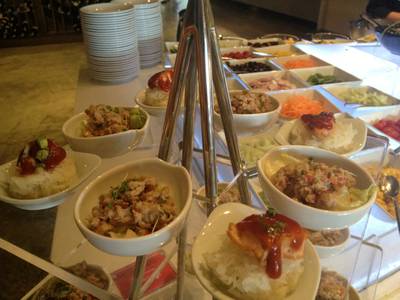 salad corner เก๋ กู้ด ที่ ร้านอาหาร Crave Aloft Bangkok