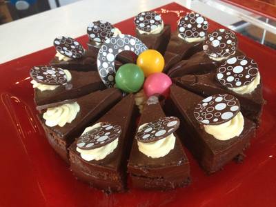 chocolate cake ที่ ร้านอาหาร Crave Aloft Bangkok