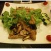 สลัดเห็ด ผักกรอบๆ กับ เห็ดสดๆ ที่ ร้านอาหาร Kumo Fuze
