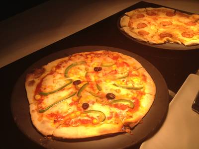 pizza station ที่ ร้านอาหาร Crave Aloft Bangkok